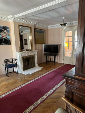 Old town apartment next to sea Constanta